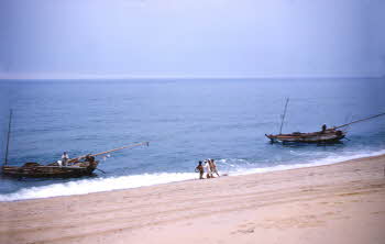 Fishermen near Kangnung (2)