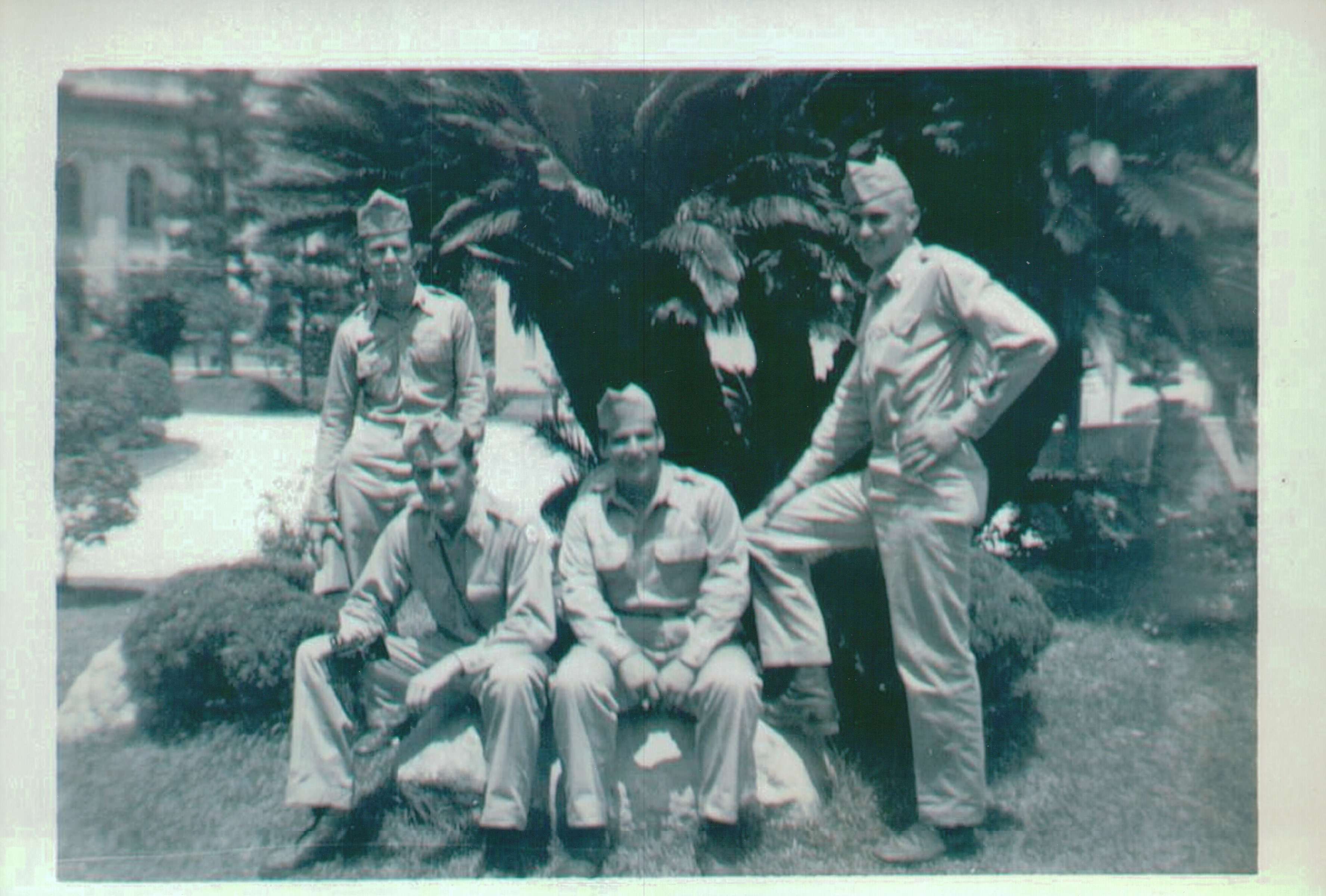 Frank Seaman with Fellow Soldiers