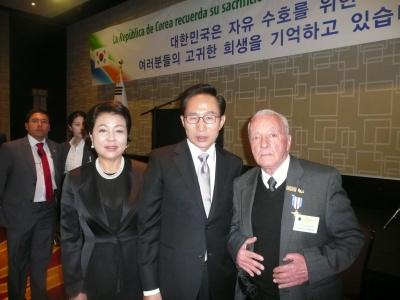 Title : With the South Korean President and First Lady