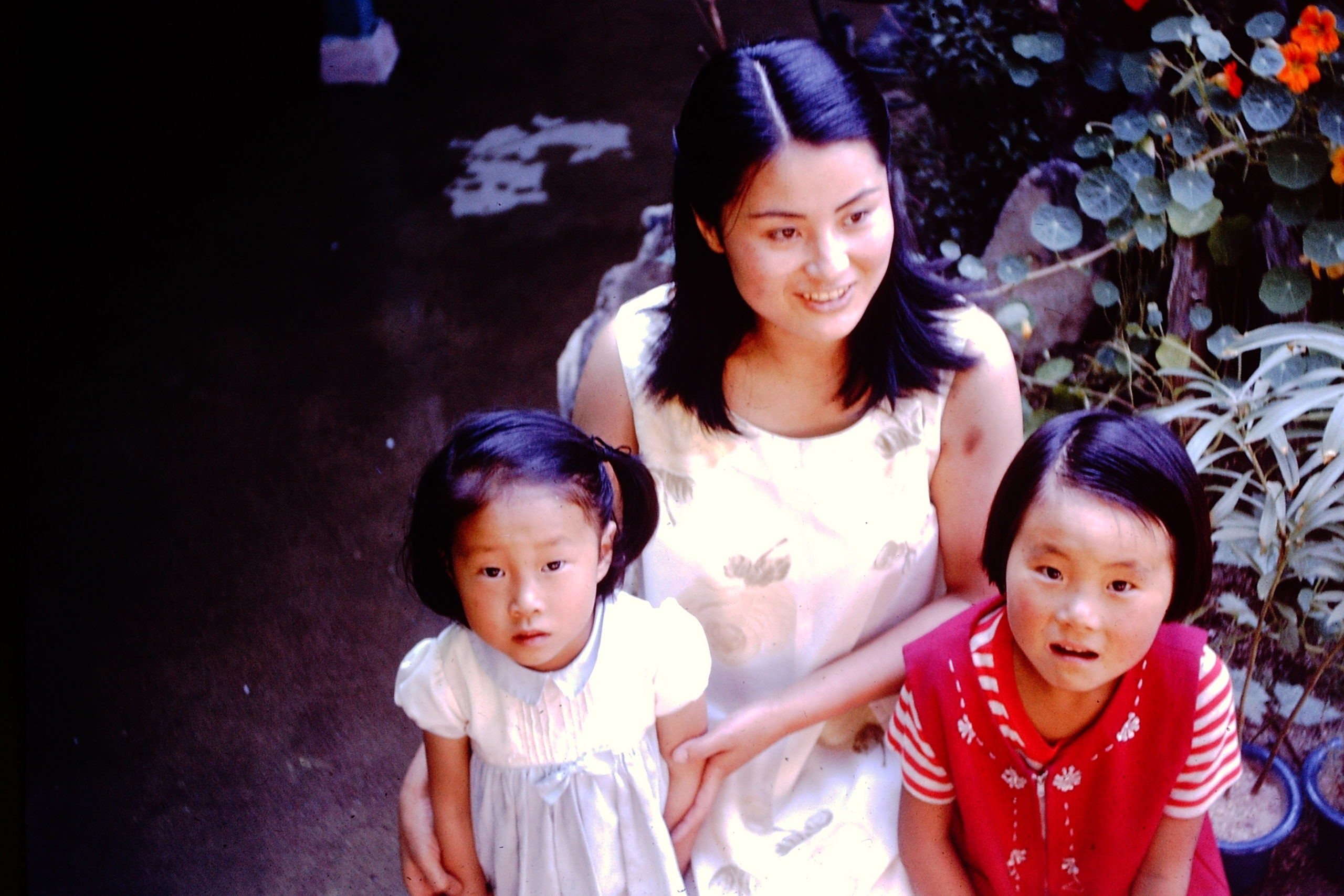 Kim Chun Cha with Neighborhood Children