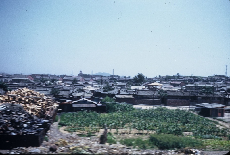 Homes and buildings in Seoul during 1953.