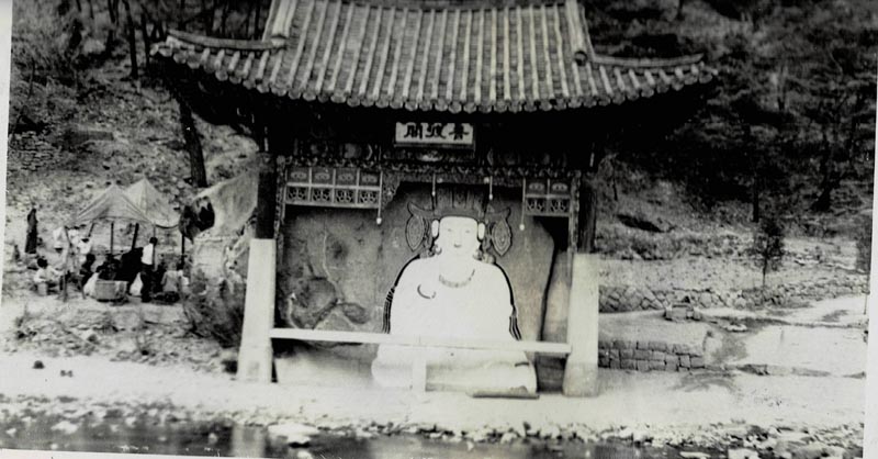 White Buddha North of Seoul